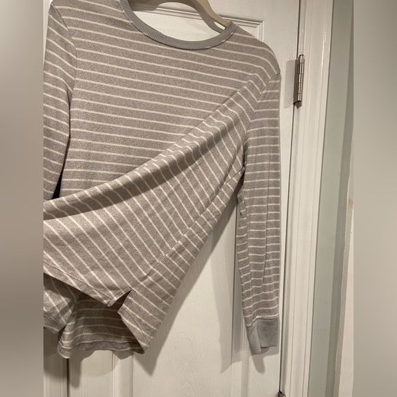 Stars Above Gray White Stripe Crew Neck Soft Plush Long Sleeve Shirt Size M - Picture 4 of 12